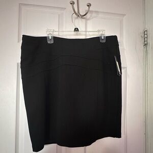 Plus Size Short Pencil Skirt- BLACK NWT